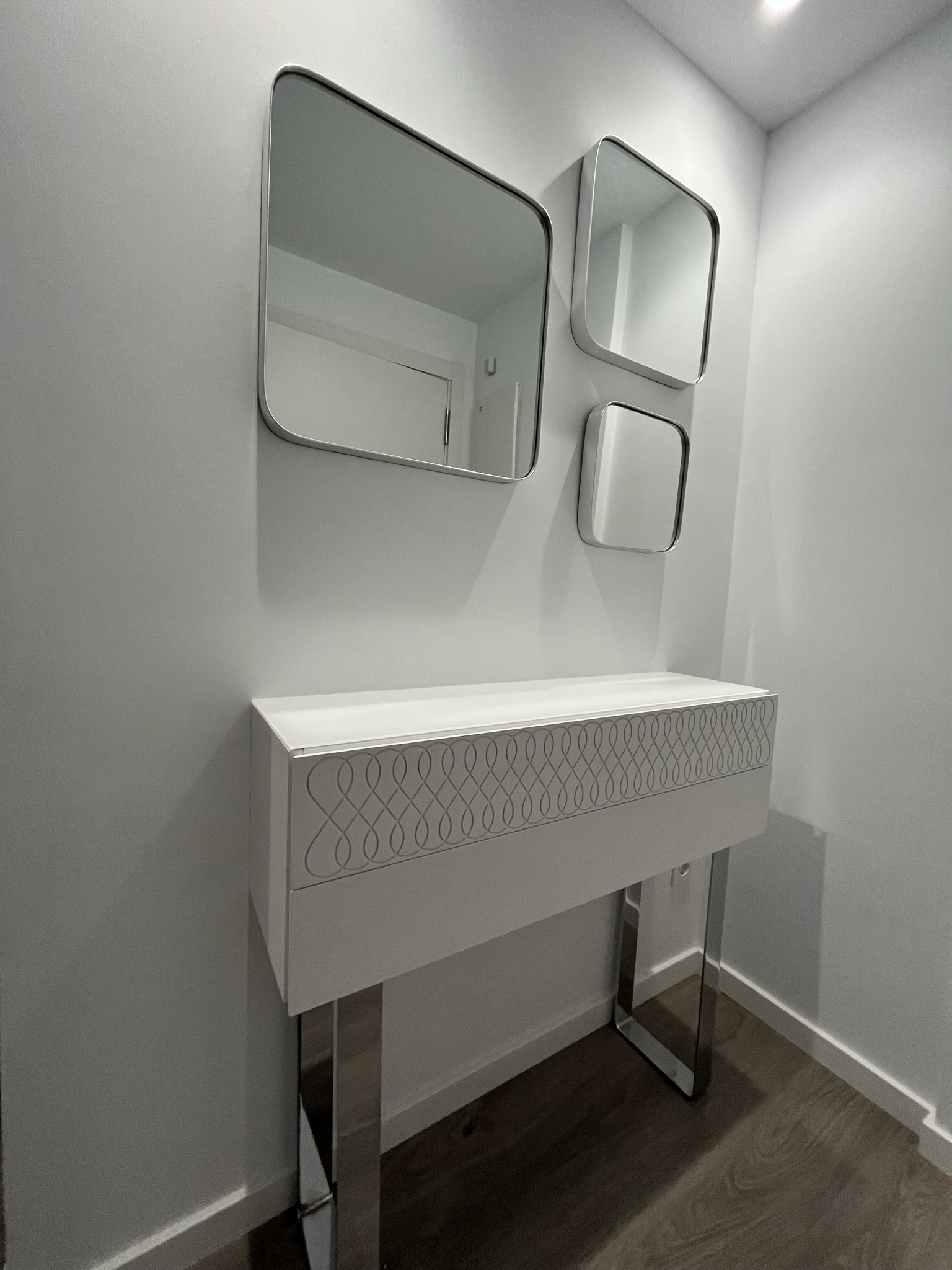 Reforma de baño con bañera y accesorios de calidad