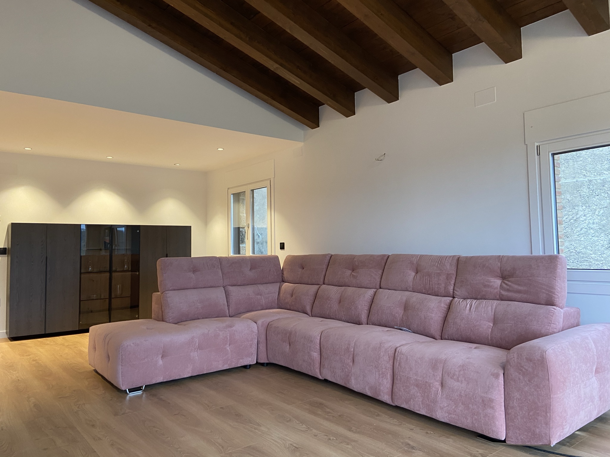 Proyecto de cocina reformada con mobiliario personalizado
